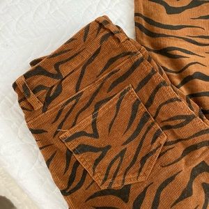 Tiger print corduroy flare pants M